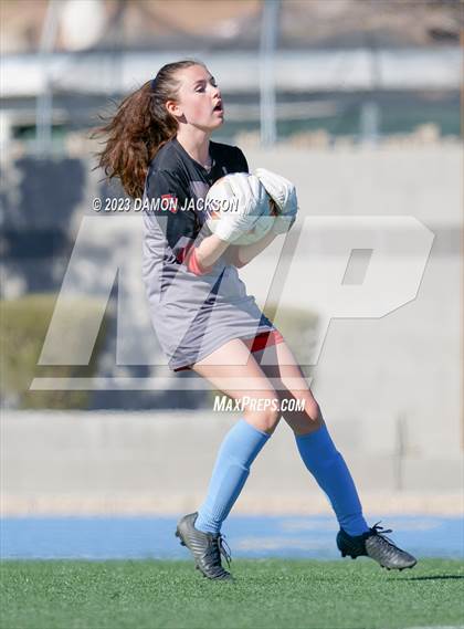 Thumbnail 1 in Truckee vs Pahrump Valley (NIAA 3A State Championship) photogallery.