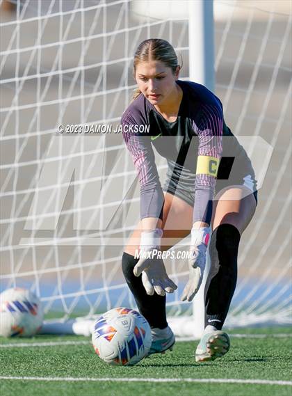 Thumbnail 3 in Truckee vs Pahrump Valley (NIAA 3A State Championship) photogallery.