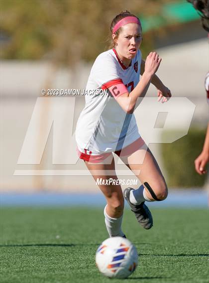 Thumbnail 2 in Truckee vs Pahrump Valley (NIAA 3A State Championship) photogallery.