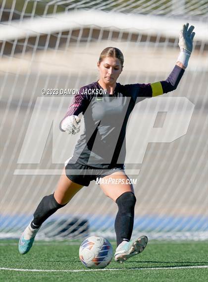 Thumbnail 1 in Truckee vs Pahrump Valley (NIAA 3A State Championship) photogallery.