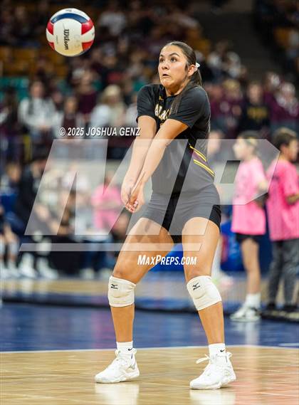 Thumbnail 3 in Alamosa vs. The Classical Academy (CHSAA 3A Semi-Finals) photogallery.