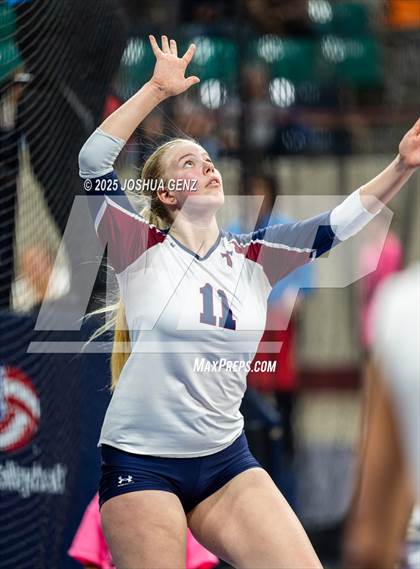 Thumbnail 2 in Alamosa vs. The Classical Academy (CHSAA 3A Semi-Finals) photogallery.