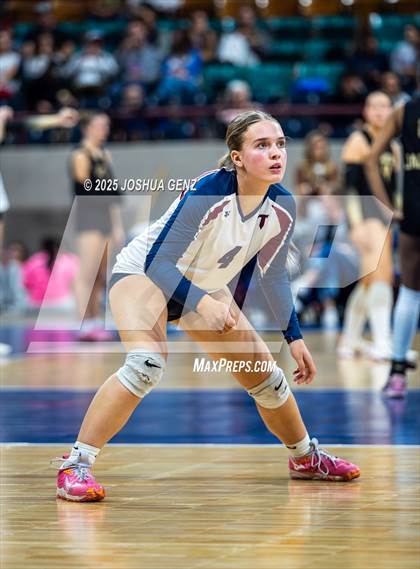 Thumbnail 3 in Alamosa vs. The Classical Academy (CHSAA 3A Semi-Finals) photogallery.