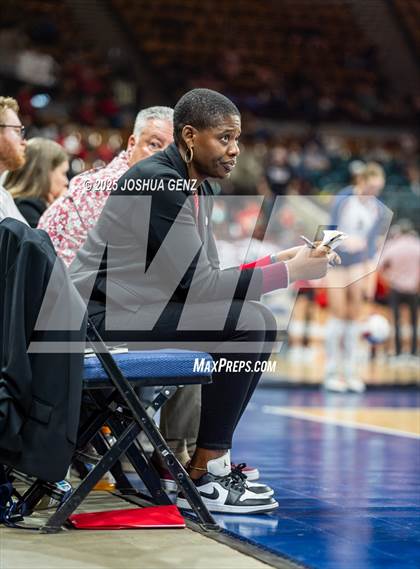 Thumbnail 3 in Alamosa vs. The Classical Academy (CHSAA 3A Semi-Finals) photogallery.