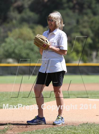 Thumbnail 3 in Village Christian vs. Oak Hills (CIF SS D5 Semi-Final) photogallery.