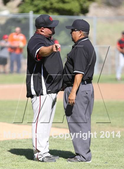 Thumbnail 1 in Village Christian vs. Oak Hills (CIF SS D5 Semi-Final) photogallery.