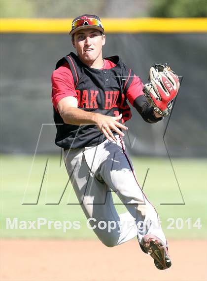 Thumbnail 1 in Village Christian vs. Oak Hills (CIF SS D5 Semi-Final) photogallery.