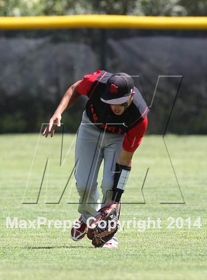 Thumbnail 2 in Village Christian vs. Oak Hills (CIF SS D5 Semi-Final) photogallery.