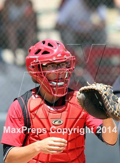 Thumbnail 2 in Village Christian vs. Oak Hills (CIF SS D5 Semi-Final) photogallery.