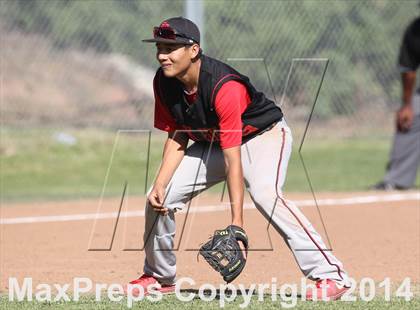 Thumbnail 2 in Village Christian vs. Oak Hills (CIF SS D5 Semi-Final) photogallery.