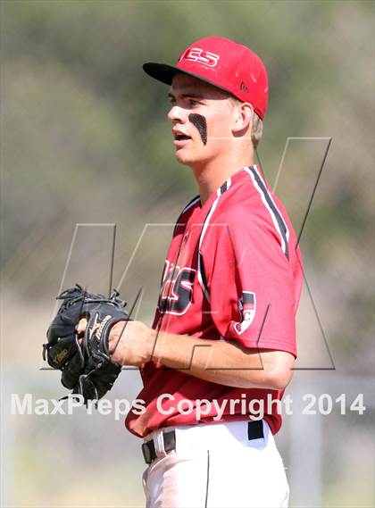 Thumbnail 2 in Village Christian vs. Oak Hills (CIF SS D5 Semi-Final) photogallery.