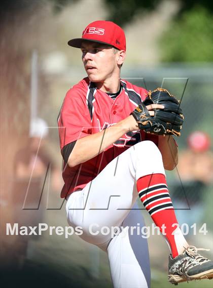 Thumbnail 2 in Village Christian vs. Oak Hills (CIF SS D5 Semi-Final) photogallery.