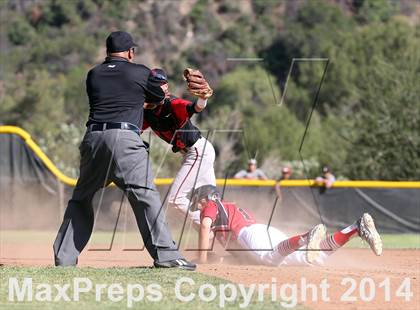 Thumbnail 3 in Village Christian vs. Oak Hills (CIF SS D5 Semi-Final) photogallery.
