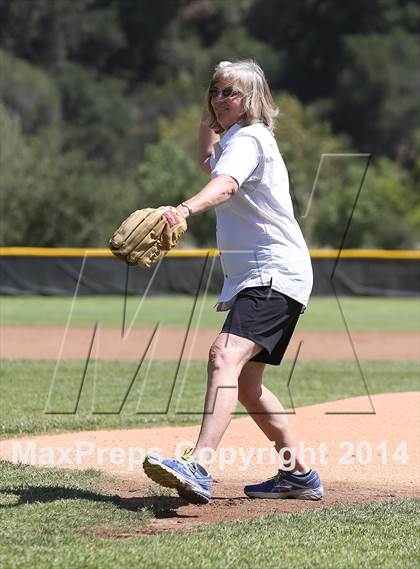 Thumbnail 1 in Village Christian vs. Oak Hills (CIF SS D5 Semi-Final) photogallery.