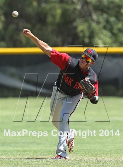 Thumbnail 2 in Village Christian vs. Oak Hills (CIF SS D5 Semi-Final) photogallery.