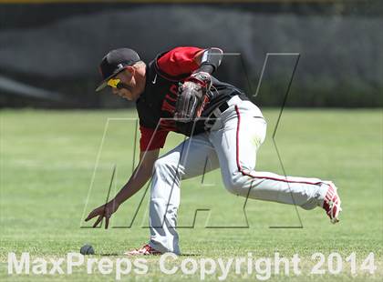 Thumbnail 3 in Village Christian vs. Oak Hills (CIF SS D5 Semi-Final) photogallery.