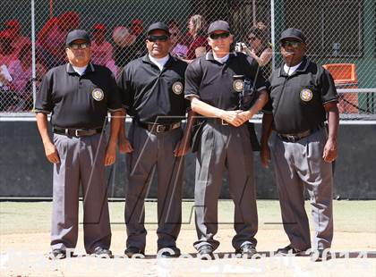 Thumbnail 3 in Village Christian vs. Oak Hills (CIF SS D5 Semi-Final) photogallery.