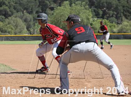 Thumbnail 3 in Village Christian vs. Oak Hills (CIF SS D5 Semi-Final) photogallery.