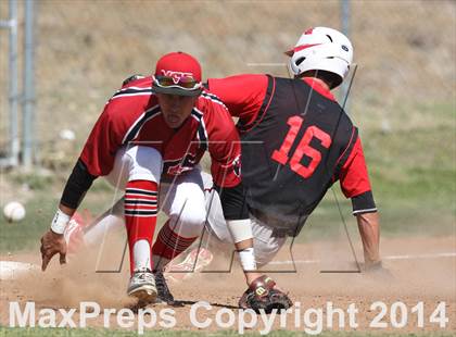 Thumbnail 1 in Village Christian vs. Oak Hills (CIF SS D5 Semi-Final) photogallery.