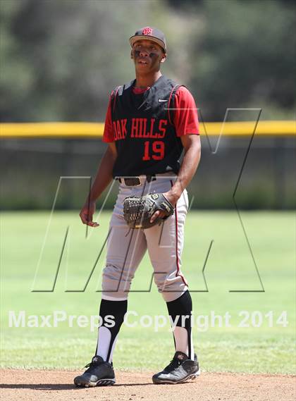Thumbnail 3 in Village Christian vs. Oak Hills (CIF SS D5 Semi-Final) photogallery.