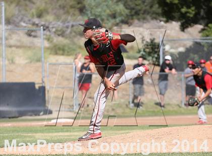 Thumbnail 3 in Village Christian vs. Oak Hills (CIF SS D5 Semi-Final) photogallery.