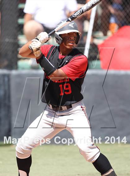 Thumbnail 2 in Village Christian vs. Oak Hills (CIF SS D5 Semi-Final) photogallery.