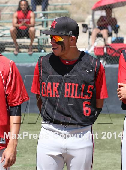 Thumbnail 1 in Village Christian vs. Oak Hills (CIF SS D5 Semi-Final) photogallery.
