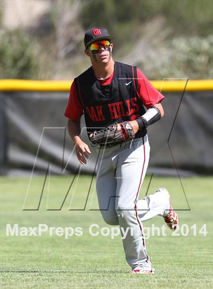 Thumbnail 3 in Village Christian vs. Oak Hills (CIF SS D5 Semi-Final) photogallery.