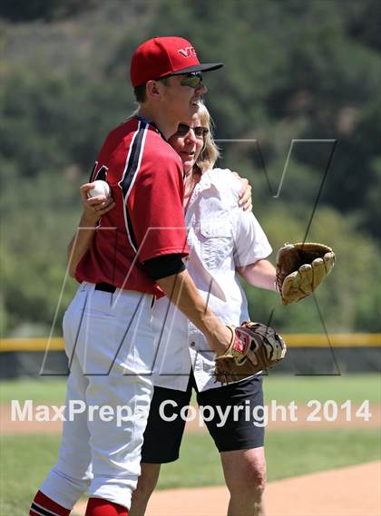 Thumbnail 3 in Village Christian vs. Oak Hills (CIF SS D5 Semi-Final) photogallery.