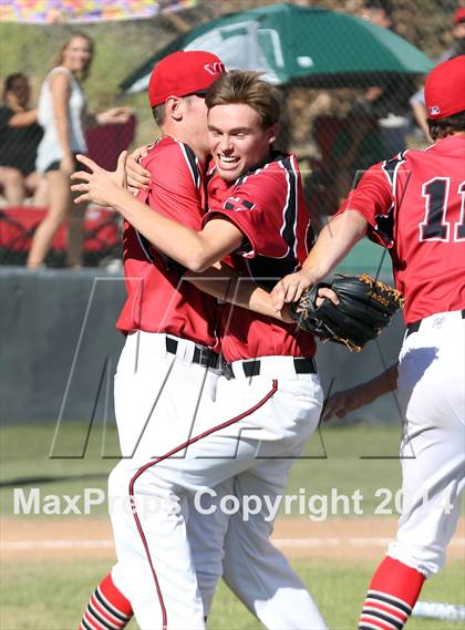 Thumbnail 3 in Village Christian vs. Oak Hills (CIF SS D5 Semi-Final) photogallery.
