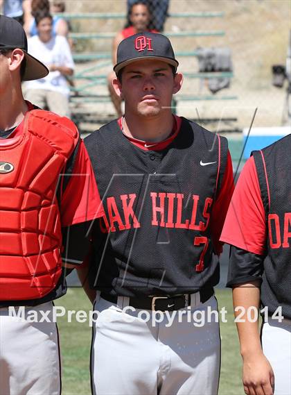 Thumbnail 3 in Village Christian vs. Oak Hills (CIF SS D5 Semi-Final) photogallery.
