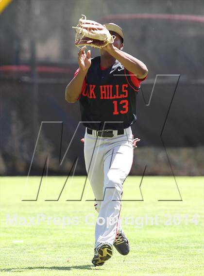 Thumbnail 3 in Village Christian vs. Oak Hills (CIF SS D5 Semi-Final) photogallery.