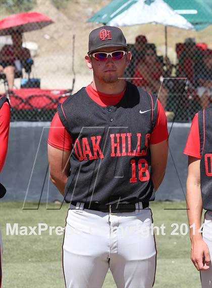 Thumbnail 3 in Village Christian vs. Oak Hills (CIF SS D5 Semi-Final) photogallery.