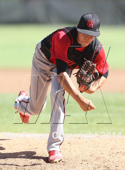 Thumbnail 3 in Village Christian vs. Oak Hills (CIF SS D5 Semi-Final) photogallery.
