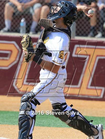 Thumbnail 1 in 2016 Point Loma Alumni-Varsity Game photogallery.