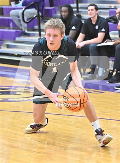 Thumbnail 2 in Highland vs Chandler (Fear the Hop Thanksgiving Tournament) photogallery.