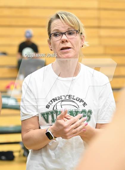 Thumbnail 2 in Sunnyslope vs. Alhambra (Parents Night) photogallery.