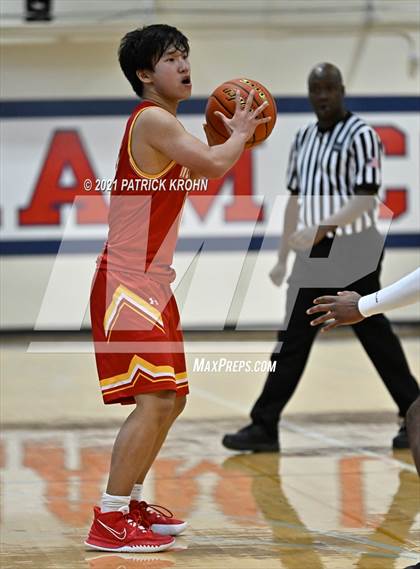 Thumbnail 3 in Newport - Bellevue vs Wenatchee (T-Town Throwdown) photogallery.