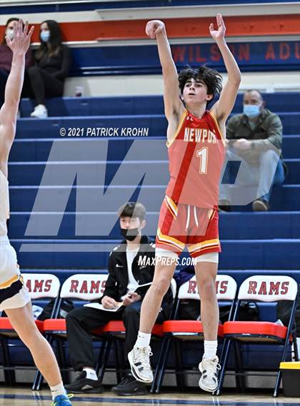 Thumbnail 2 in Newport - Bellevue vs Wenatchee (T-Town Throwdown) photogallery.