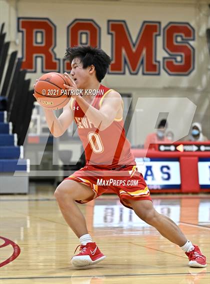 Thumbnail 2 in Newport - Bellevue vs Wenatchee (T-Town Throwdown) photogallery.