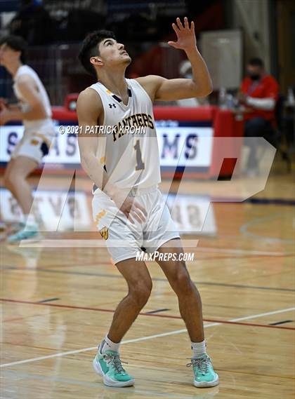 Thumbnail 1 in Newport - Bellevue vs Wenatchee (T-Town Throwdown) photogallery.