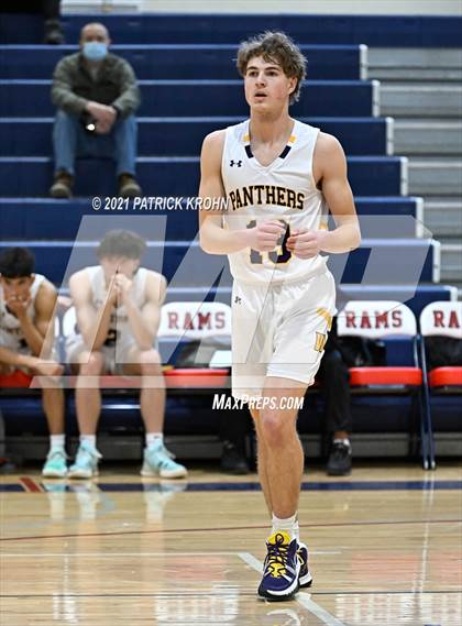 Thumbnail 2 in Newport - Bellevue vs Wenatchee (T-Town Throwdown) photogallery.