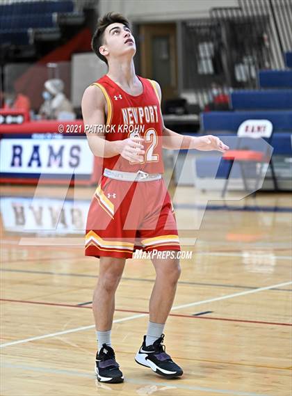 Thumbnail 1 in Newport - Bellevue vs Wenatchee (T-Town Throwdown) photogallery.