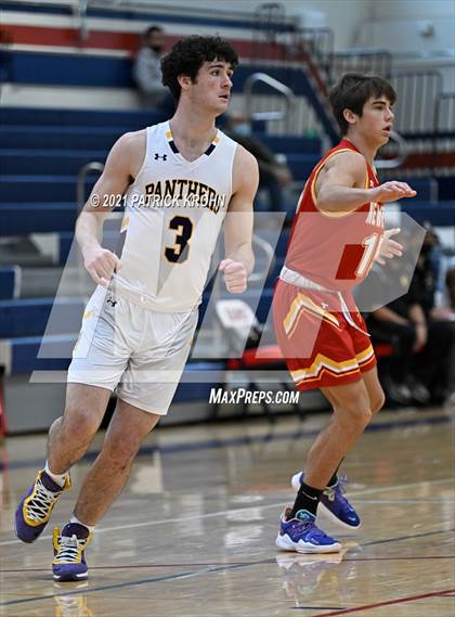 Thumbnail 1 in Newport - Bellevue vs Wenatchee (T-Town Throwdown) photogallery.