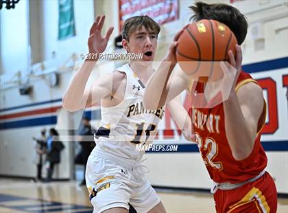 Thumbnail 3 in Newport - Bellevue vs Wenatchee (T-Town Throwdown) photogallery.