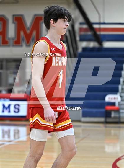 Thumbnail 2 in Newport - Bellevue vs Wenatchee (T-Town Throwdown) photogallery.