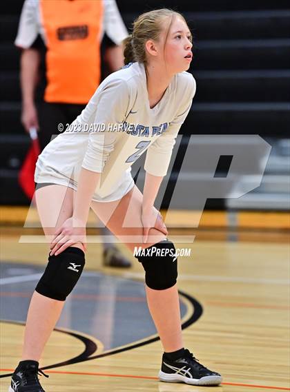 Thumbnail 1 in Vista PEAK Prep vs Lakewood photogallery.