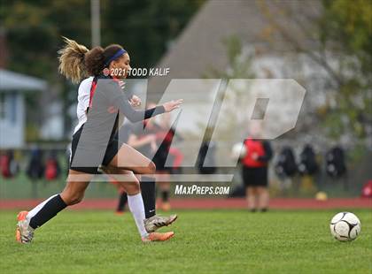 Thumbnail 3 in Portland vs Cromwell (Shoreline Semifinal) photogallery.