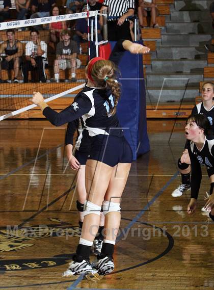 Thumbnail 3 in Chartiers Valley @ Canevin Catholic photogallery.