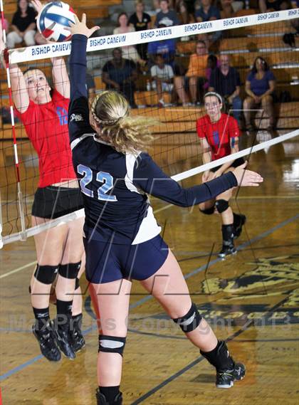 Thumbnail 3 in Chartiers Valley @ Canevin Catholic photogallery.